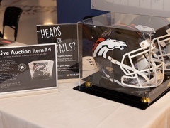 Broncos-Helmet