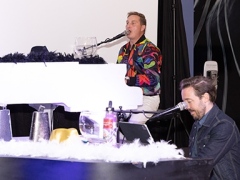 Dueling-Pianos-15