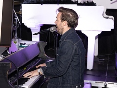 Dueling-Pianos-2